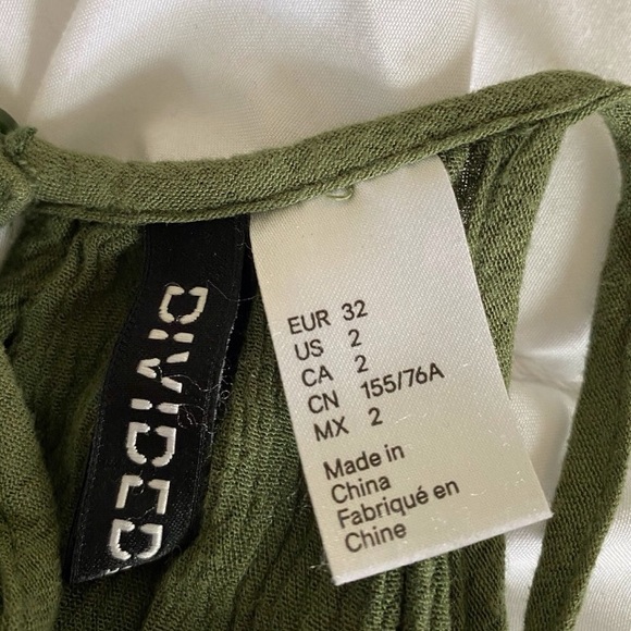 Green shirt - Picture 2 of 2